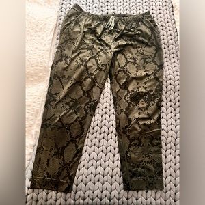 Lululemon pants